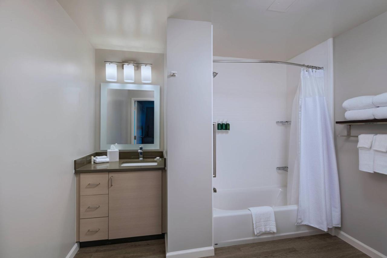 Towneplace Suites By Marriott San Diego Airport/Liberty Station Екстер'єр фото