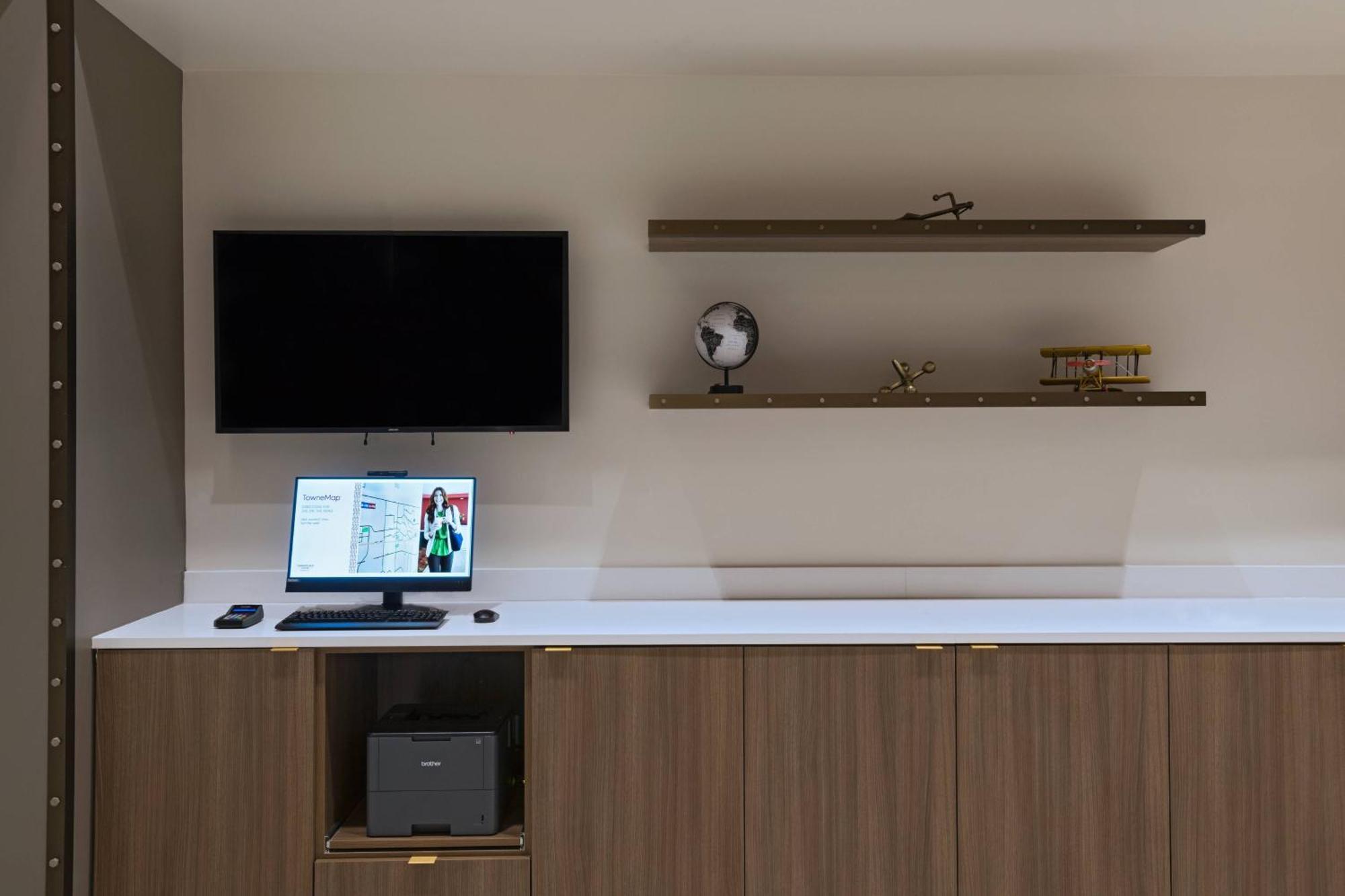 Towneplace Suites By Marriott San Diego Airport/Liberty Station Екстер'єр фото